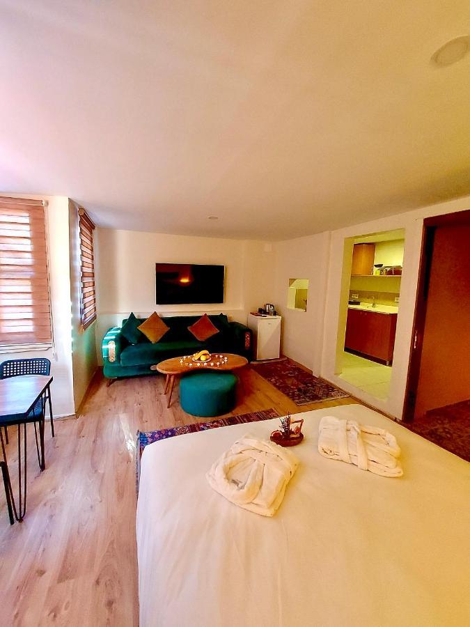 Mates Historical Suites Istanbul Exterior photo